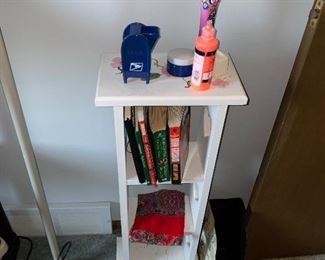 SMALL SIDE TABLE
