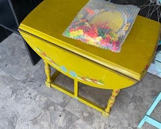PAINTED GATELEG TABLE