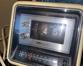 VINTAGE CLOCK