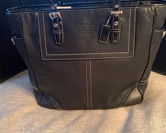 COACH HANDBAG