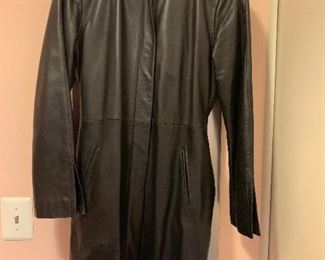 LONG BLACK LEATHER COAT