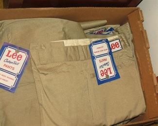 36X31 LEE KHAKI NEW PANTS.