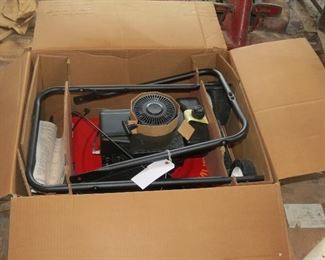 NEW MURRAR PUSH MOWER STILL IN THE BOX.