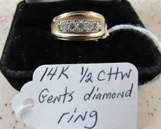 14K Gold & Diamond Mans Ring