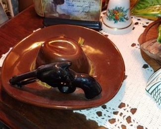 Very cool vintage cowboy hat gun ashtray