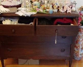 Antique 4 drawer chest