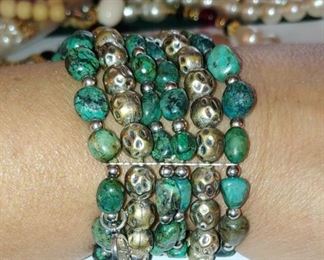 Beautiful vintage turquoise bracelet