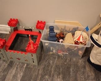 Schleich Medieval toy - horses & knights, etc