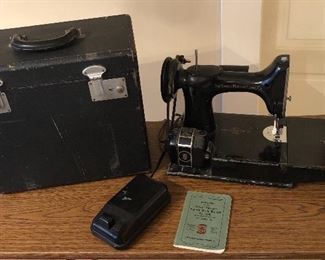 1948 Singer Featherweight 221K sewing machine with case, instructions & attachments