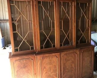 DG3001: Sideboard Hutch Tiger Oak Local Pickup https://www.ebay.com/itm/113945930780