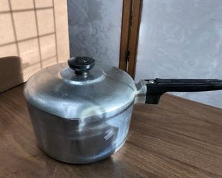 LAN725: Magnalite 3 qrt Pot $35 Local Pickup https://www.ebay.com/itm/123960456481