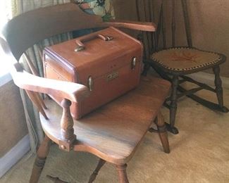 Oak desk chair
Vintage luggage