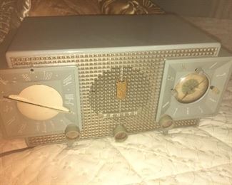 Bakelite zenith radio clock