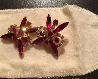 Beautiful Rhinestone Ear Rings