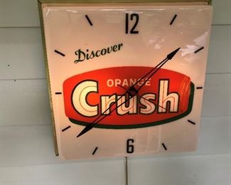 Working Vintage Crush Clock