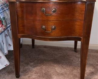 End table with leather top