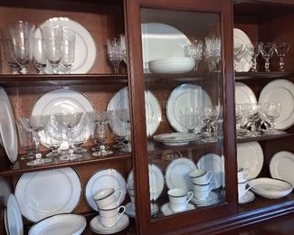 Vintage Wallace Heritage Newport fine China 44 pieces