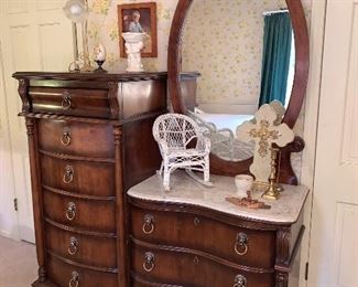 Pulaski Sagamore Hill chest/dresser combo