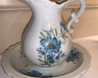 Vintage Inarco Japan bowl and pitcher, hand painted