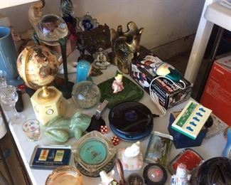 Ashtrays, small pocket games, ashtrays