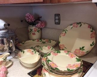 Franciscan ware Desert Rose dish set