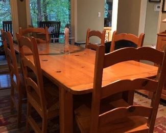 Pine Dining Room Table with 8 Chairs. 77”long 33 “1/2 wide 30” tall