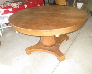Pedestal Table
