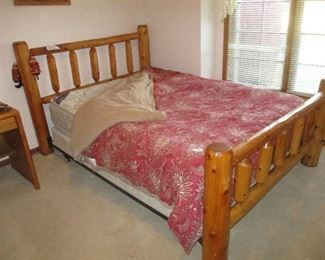 Queen Log Bed w/Pillow Top Mattress