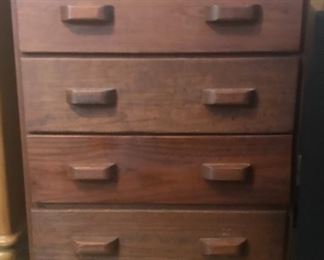 Chest of drawers