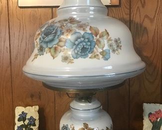 Vintage lustre parlor lamp 