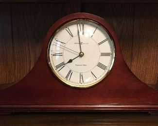 Howard Miller mantel clock w/Westminster chime