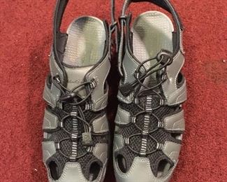 Eddie Bauer water shoes