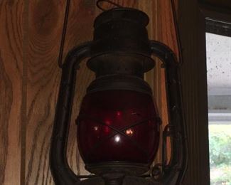 Vintage Detz NY Little Wizard lantern