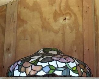 Tiffany style lamp shade