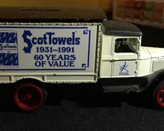 Ertl 1931 Hawkeye truck bank die cast