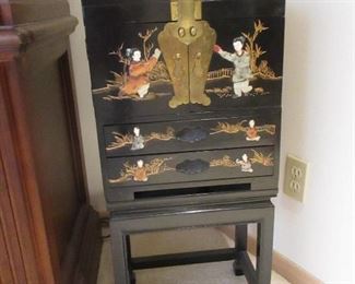 inlaid Chinese jewelry box onstand