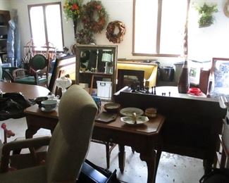 garage loaded with a wide range 