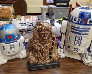 Vintage Star Wars Collectibles Including an Original 1977 R2-D2 Cookie Jar