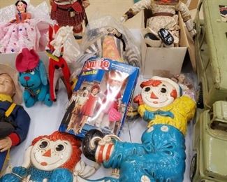 Vintage Dolls, Figures and Raggedy Ann and Andy Decor