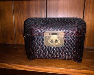 Wicker desk basket