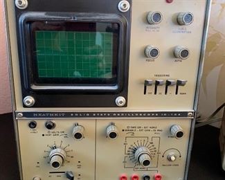 Heathkit IO-104 Oscilloscope	 	
