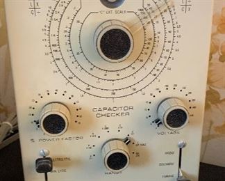 Heathkit IT-28 Capacitor Tester	 	
