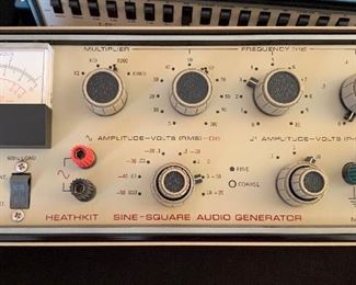 Heathkit IG-18 Sine-Square Audio Generator	 	
