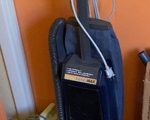 Hoover Self-Propelled Vacuum	 	

