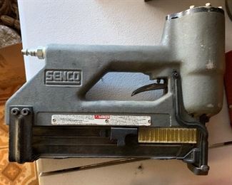 Senco M1 Pneumatic Air Stapler	 	
