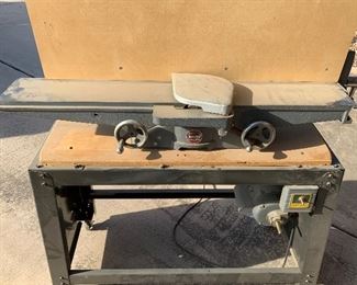 Rockwell Delta  37-220 Woodworking Jointer	50x48x16in	HxWxD
