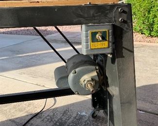 Rockwell Delta  37-220 Woodworking Jointer	50x48x16in	HxWxD
