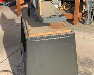 Rockwell Delta  37-220 Woodworking Jointer	50x48x16in	HxWxD
