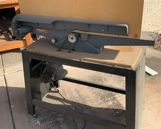 Rockwell Delta  37-220 Woodworking Jointer	50x48x16in	HxWxD

