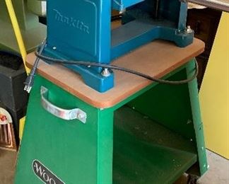 Makita 12in Planer 2012 w/ Base	43x20x15in	HxWxD
